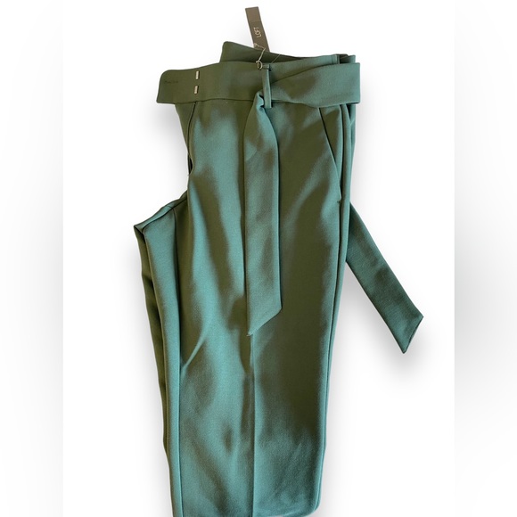 LOFT Pants - NWT LOFT Tie waist ankle pants size 6